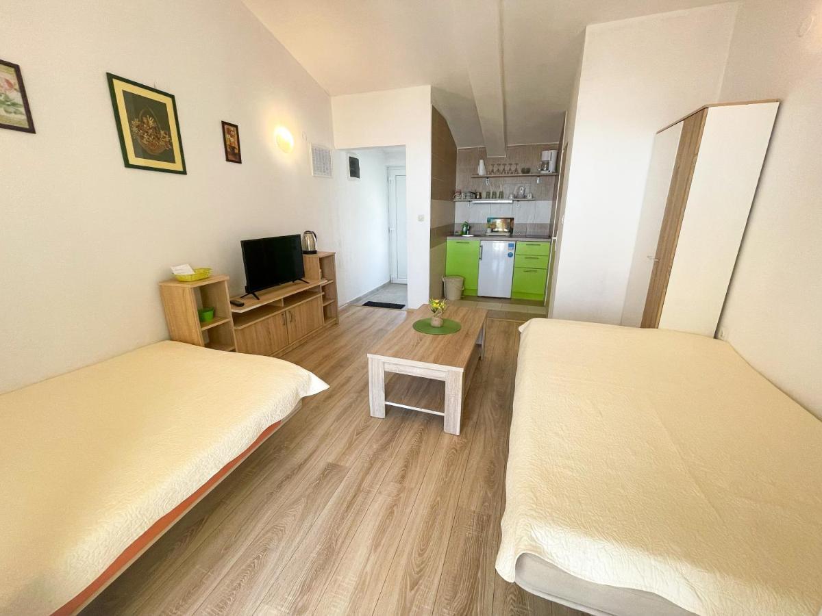 Apartmani Milan Crikvenica Exteriör bild