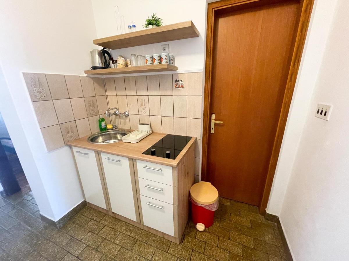 Apartmani Milan Crikvenica Exteriör bild
