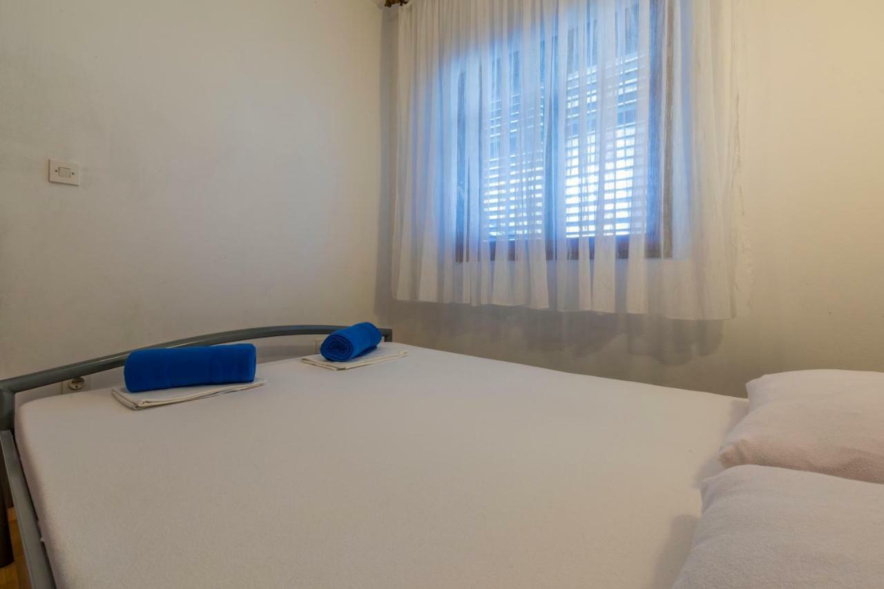 Apartmani Milan Crikvenica Exteriör bild