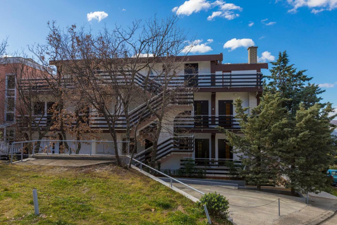 Apartmani Milan Crikvenica Exteriör bild