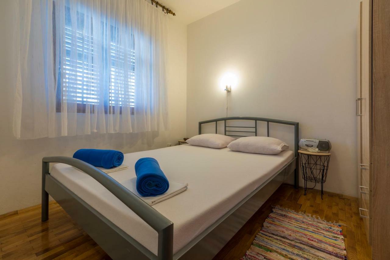 Apartmani Milan Crikvenica Exteriör bild