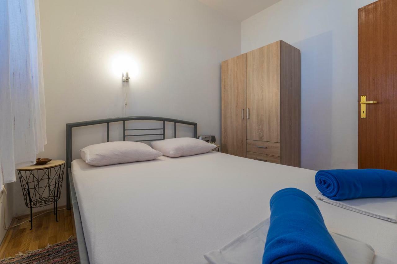 Apartmani Milan Crikvenica Exteriör bild