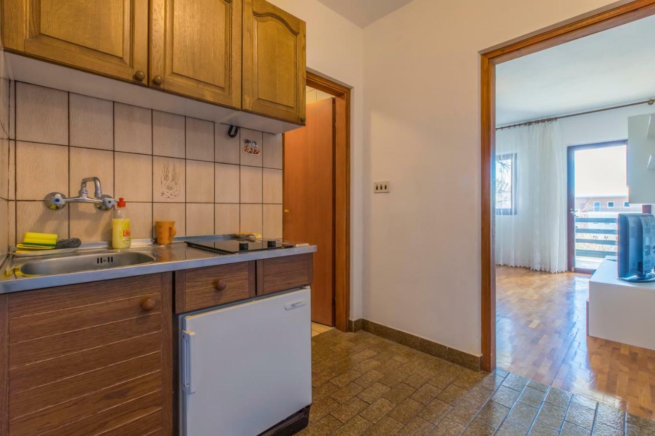 Apartmani Milan Crikvenica Exteriör bild